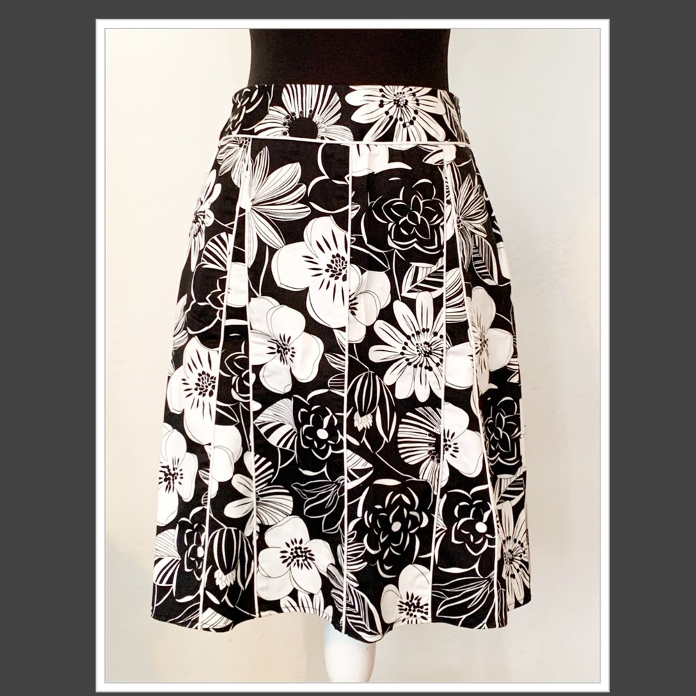 Sandra B&W floral Aline skirt